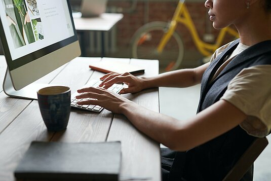 pexels-fauxels-3183152 Home Office